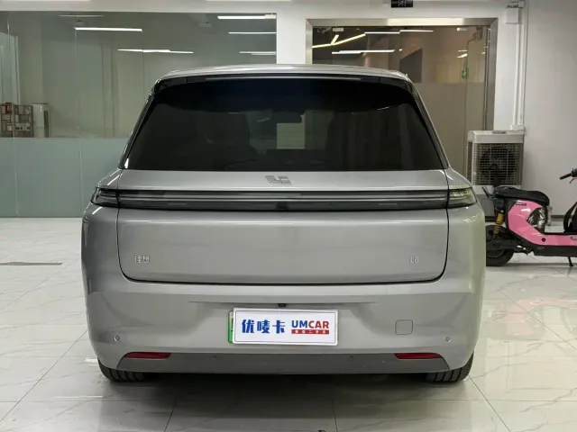Li Auto L8 — Фото автомобиля 5