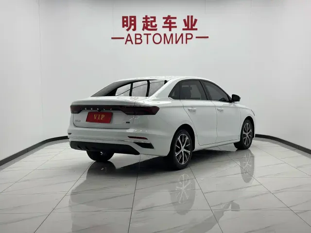 Geely Emgrand — Фото автомобиля 7