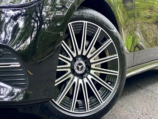 Mercedes-Benz E-Class — Фото автомобиля 4