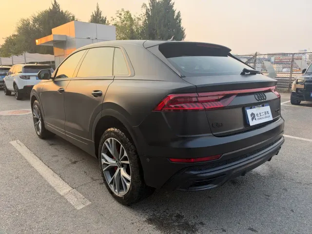 Audi Q8 — Фото автомобиля 8