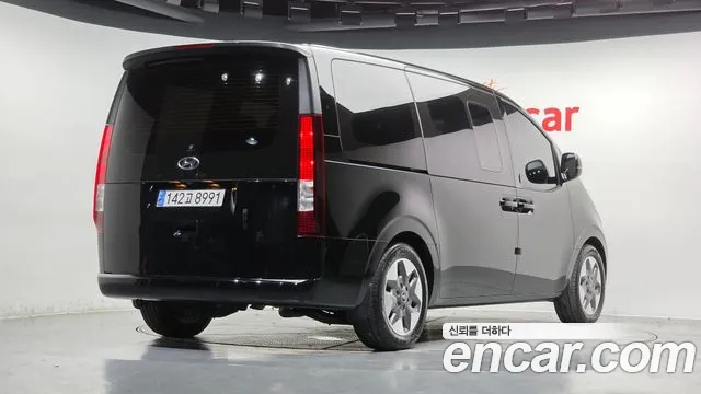 Hyundai Staria — Фото автомобиля 2