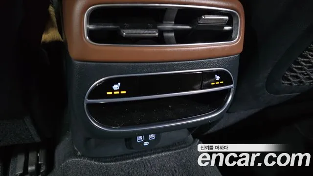 Genesis GV70 2.5T Бензин AWD — Фото автомобиля 27