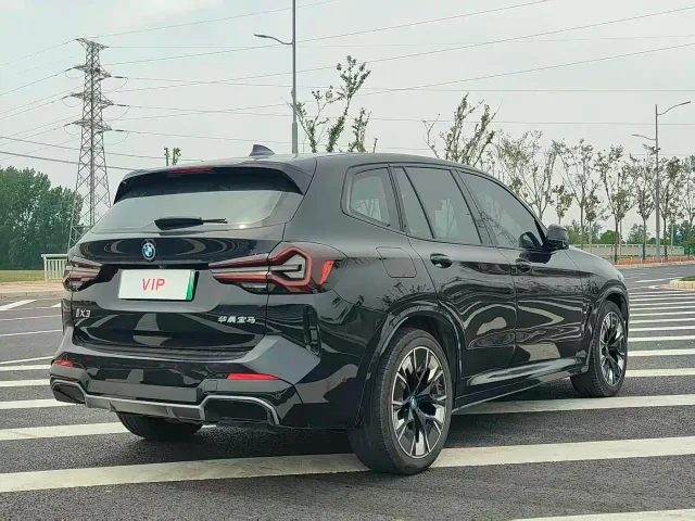 BMW BMW iX3 2023 Pioneer Type — Фото автомобиля 9