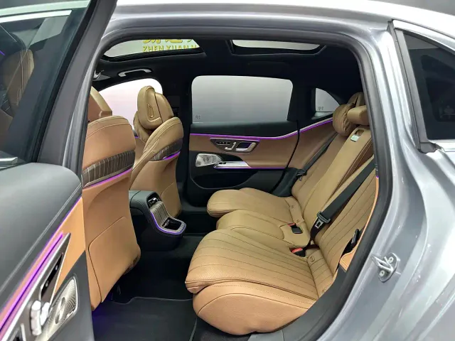 Mercedes-Benz E-Class — Фото автомобиля 8