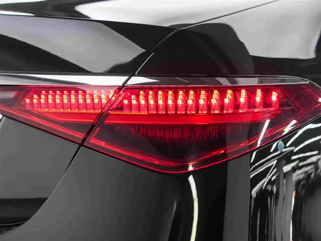 Mercedes-Benz S-Class — Фото автомобиля 13
