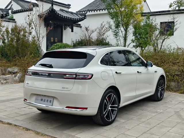 Aito M5 — Фото автомобиля 6