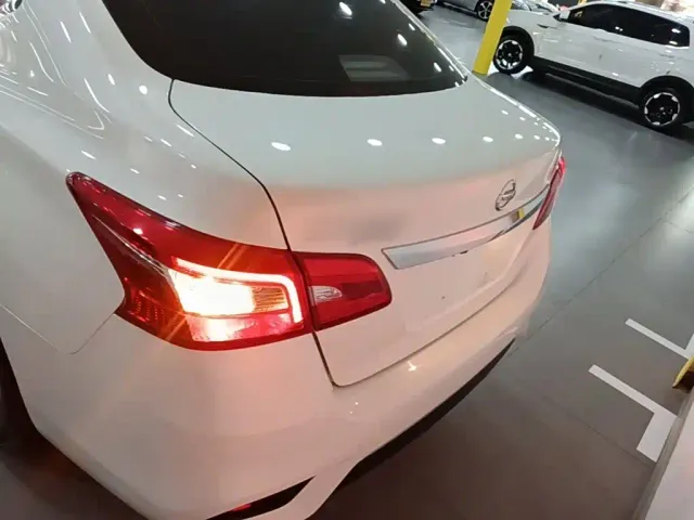 Nissan Sylphy — Фото автомобиля 5