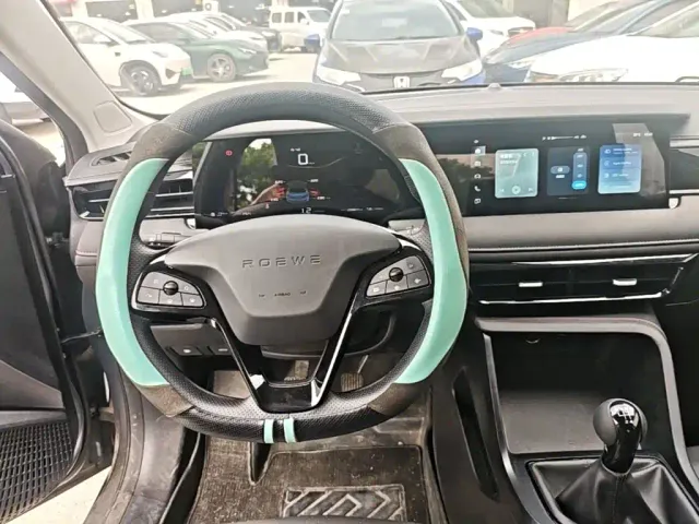 Roewe i5 — Фото автомобиля 10