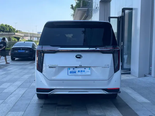GAC Trumpchi M8 — Фото автомобиля 4