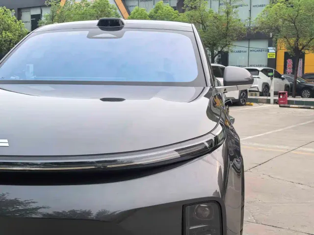 Li Auto Li Xiang L9 2024 Model Ultra — Фото автомобиля 3