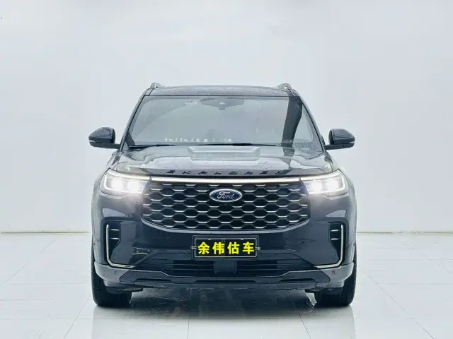 Ford Explorer — Фото автомобиля 2