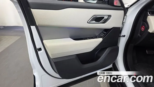 Land Rover Range Rover Velar — Фото автомобиля 24