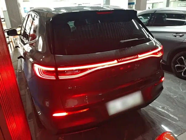 Geely Galaxy E5 — Фото автомобиля 4