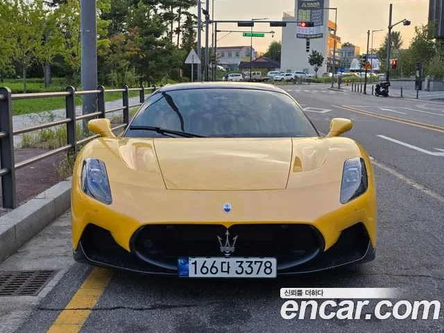 Maserati MC20 — Фото автомобиля 2