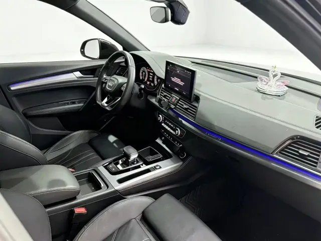 Audi Q5L Sportback — Фото автомобиля 4