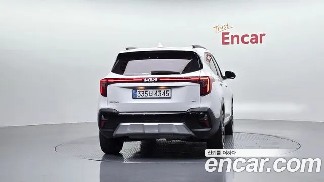 Kia Seltos — Фото автомобиля 4