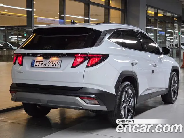 Hyundai Tucson Новый Tucson (NX4) Бензин 1.6 турбо 2WD — Фото автомобиля 2