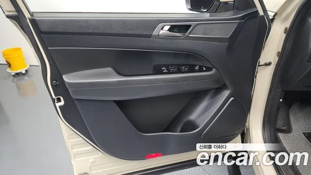 KG_Mobility_Ssangyong Rexton Новый Rexton Sport Khan Дизель 2.2 4WD — Фото автомобиля 24