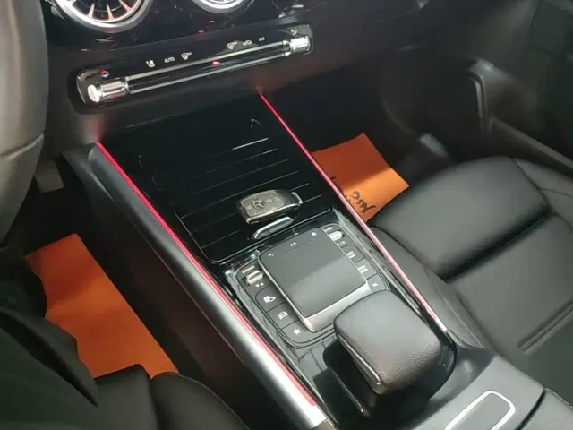 Mercedes-Benz GLA-Class — Фото автомобиля 13