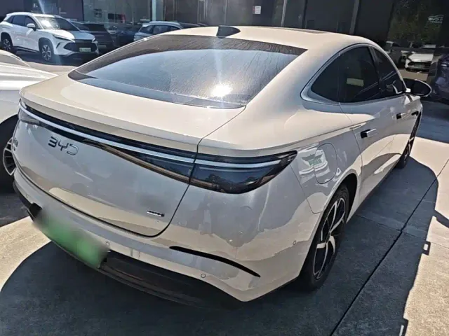BYD Seal 07 DM-i — Фото автомобиля 6