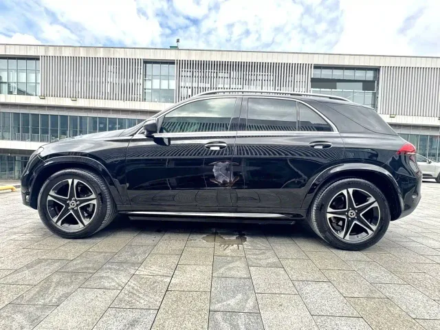 Mercedes-Benz GLE-Class — Фото автомобиля 11