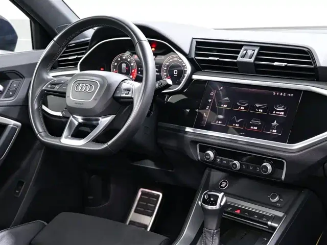 Audi Q3 — Фото автомобиля 10