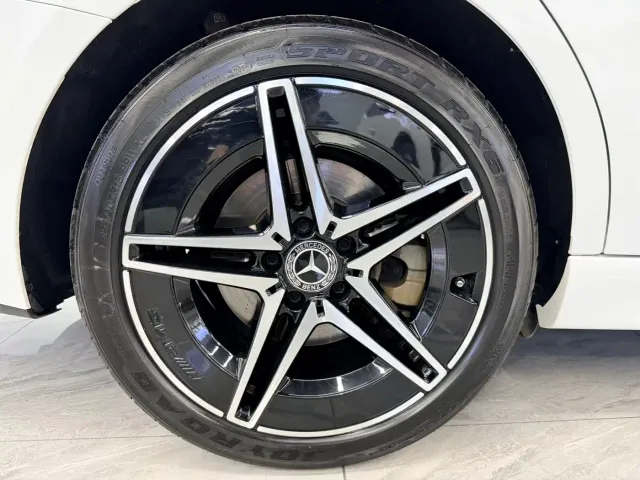 Mercedes-Benz C-Class — Фото автомобиля 18