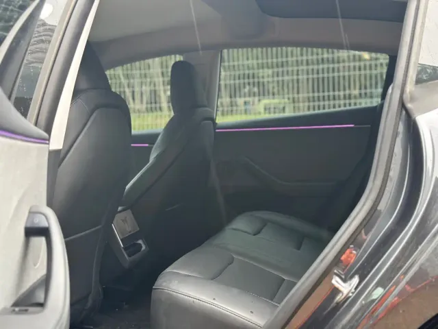 Tesla Model Y — Фото автомобиля 6
