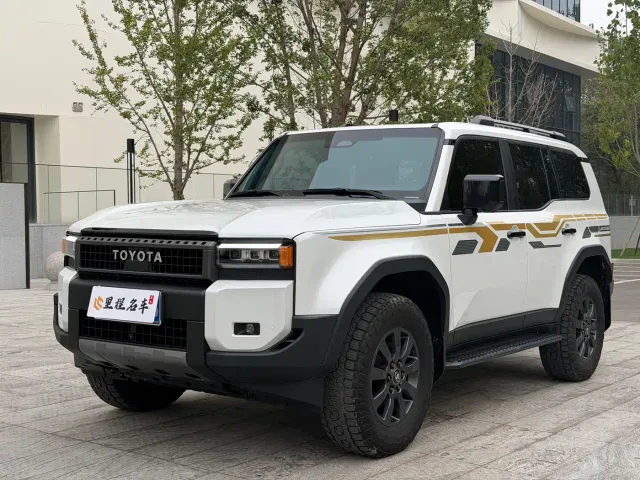 Фотография автомобиля — Toyota Prado