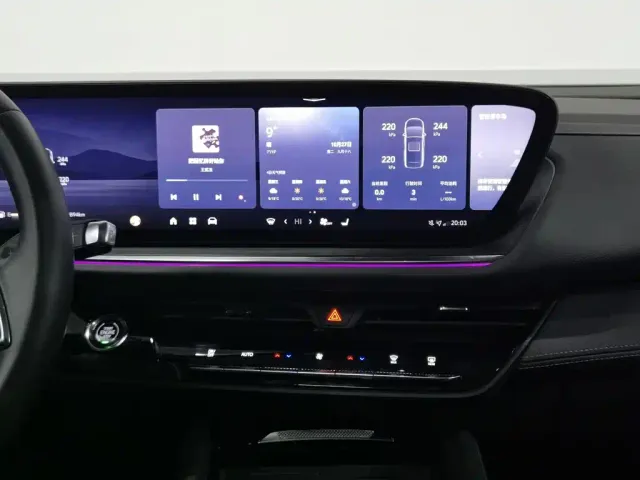 Buick Envision Plus — Фото автомобиля 12