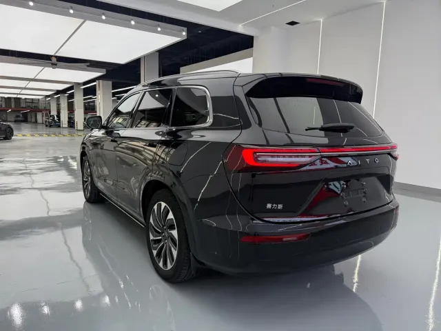 Aito M7 — Фото автомобиля 15