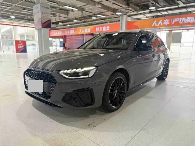 Фотография автомобиля — Audi A4