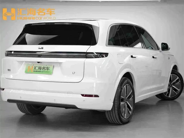 Li Auto L7 — Фото автомобиля 6