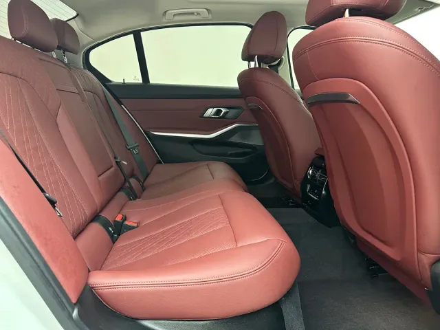 BMW 3 Series — Фото автомобиля 21