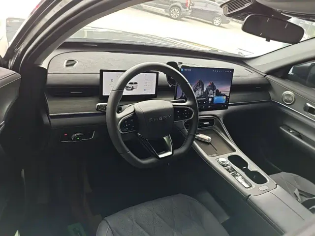 Chery Tiggo 8 PLUS — Фото автомобиля 10