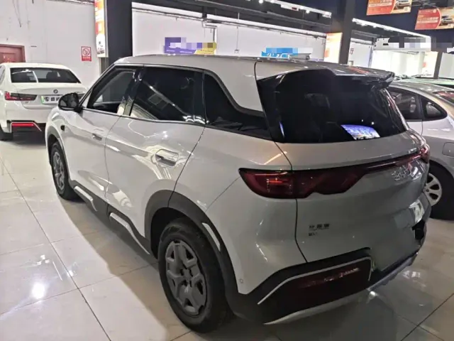 BYD Yuan UP — Фото автомобиля 4
