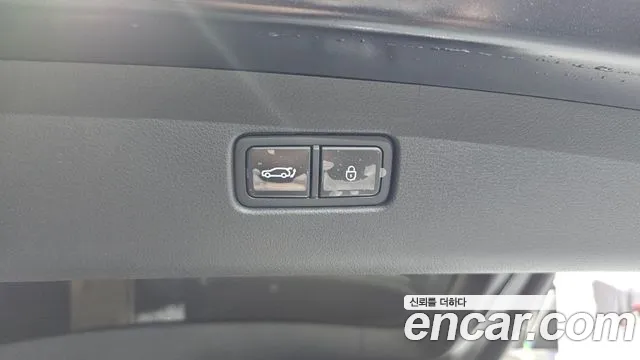 Genesis GV70 2.5T Бензин AWD — Фото автомобиля 28