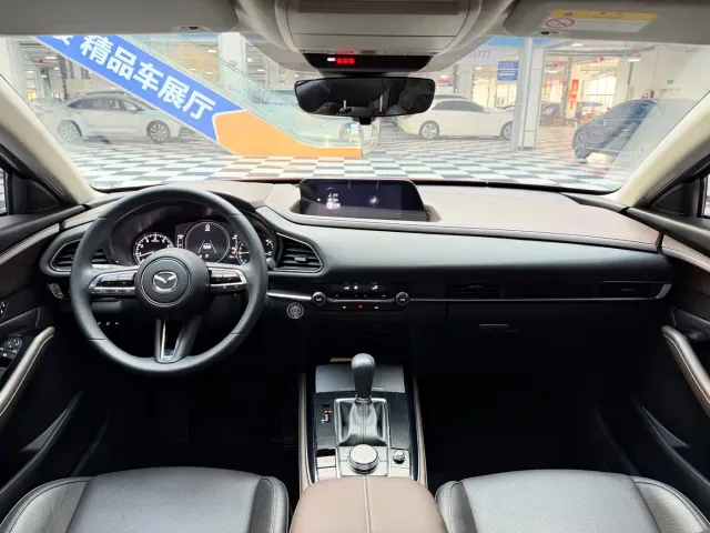 Mazda CX-30 — Фото автомобиля 20