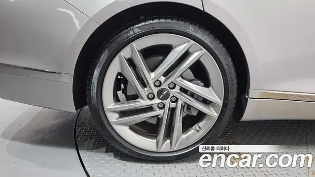 Genesis G80 Бензин 2.5 турбо AWD — Фото автомобиля 5