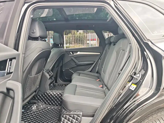 Audi Q5L — Фото автомобиля 8
