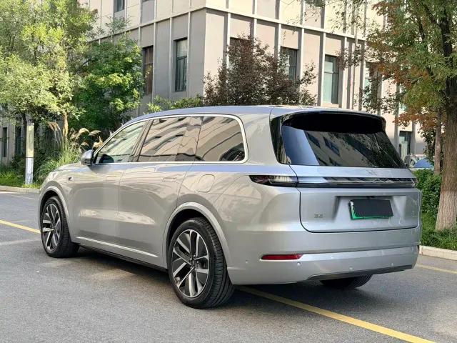 Li Auto L9 — Фото автомобиля 9