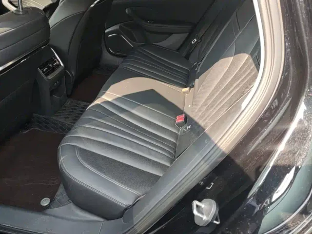 Hongqi H5 — Фото автомобиля 16