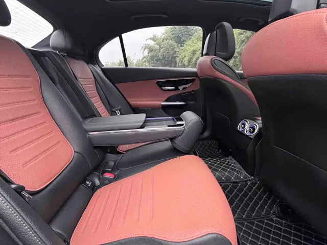Mercedes-Benz C-Class — Фото автомобиля 6