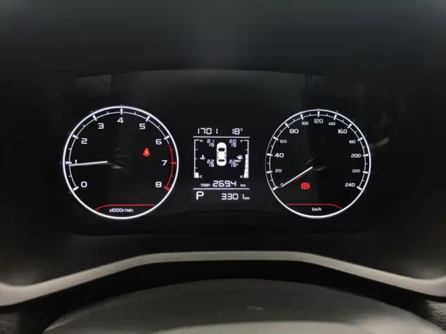 Geely Emgrand — Фото автомобиля 4