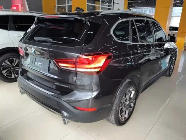 BMW X1 — Фото автомобиля 6