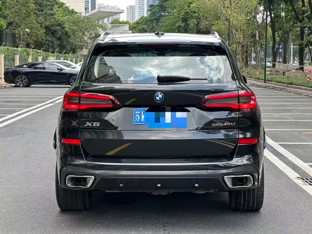 BMW X5 — Фото автомобиля 3