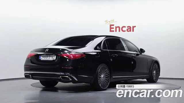 Mercedes-Benz S-Class — Фото автомобиля 2