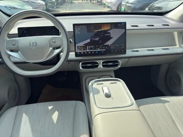 Leapmotor B10 — Фото автомобиля 9