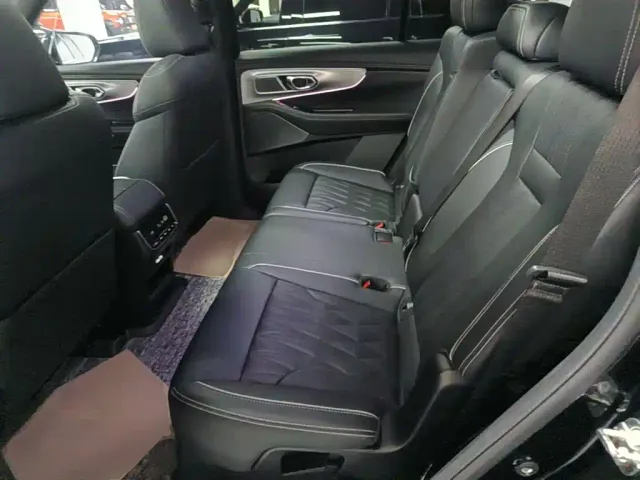 GAC Trumpchi GS8 — Фото автомобиля 16