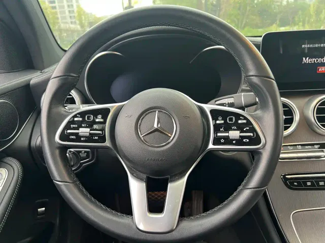 Mercedes-Benz Mercedes-Benz GLC Coupe 2021 GLC 300 4MATIC Coupe SUV — Фото автомобиля 18